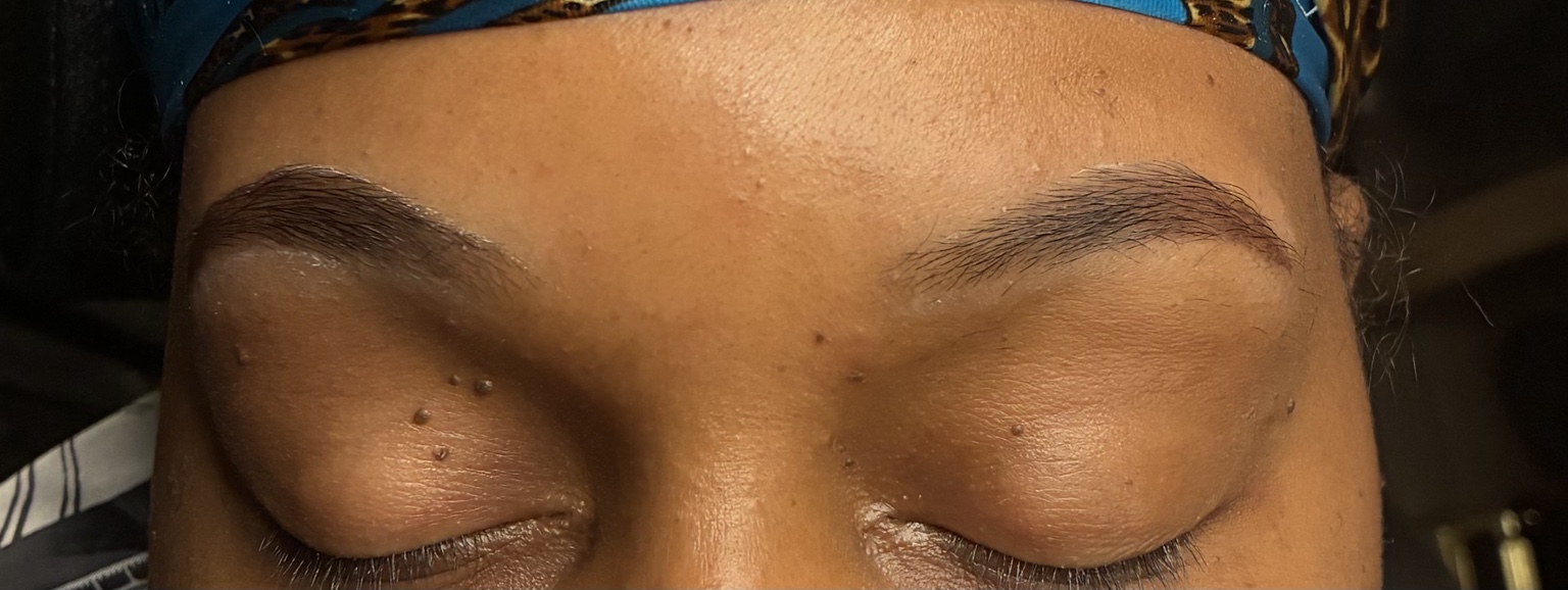 Eyebrow grooming detail