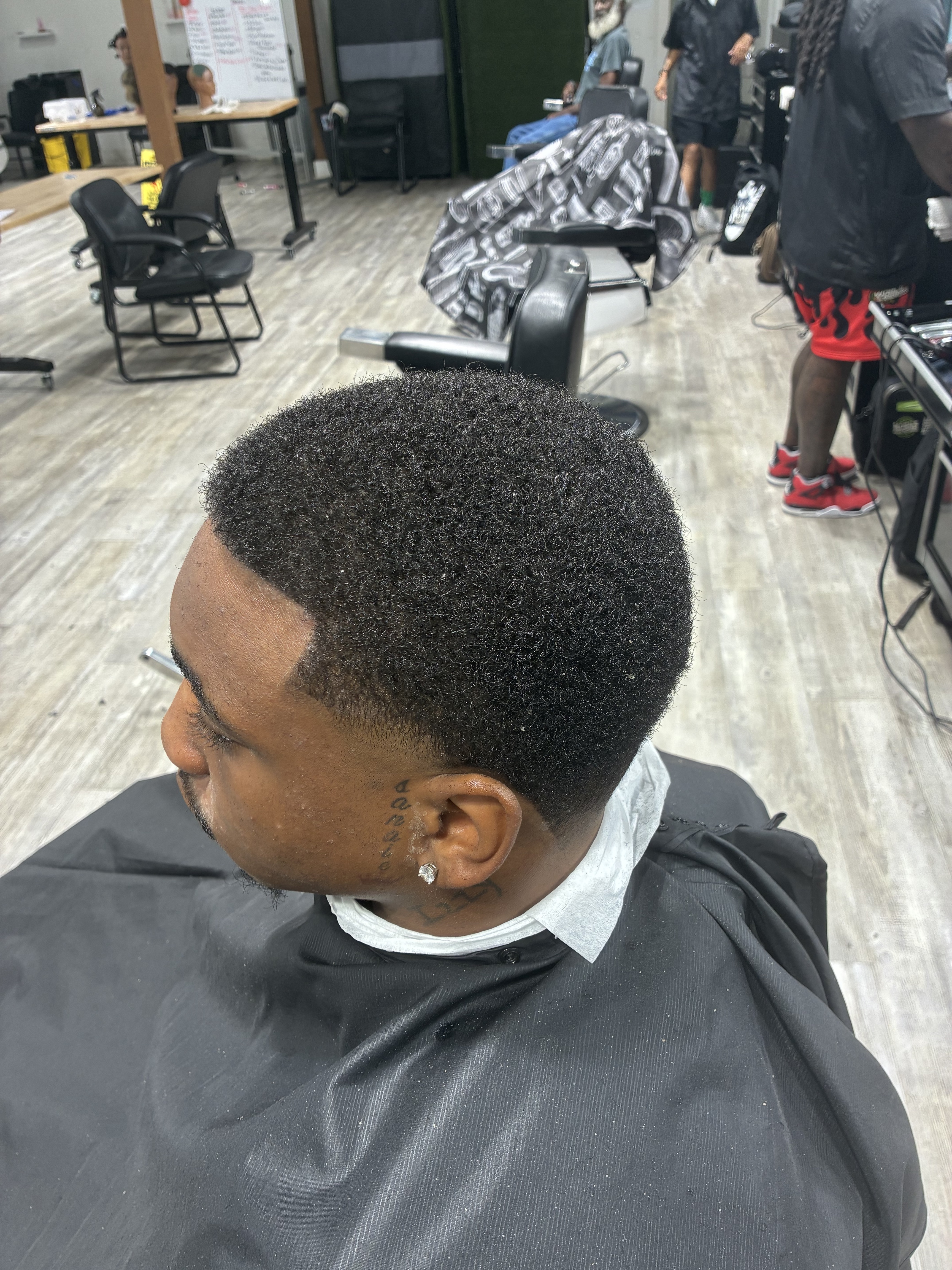 Fresh textured haircut with lineup